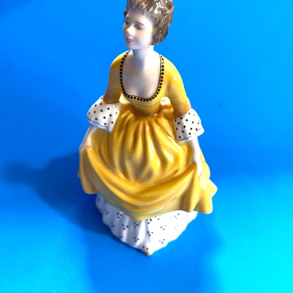 Doulton Coralie figures estimate 8 inches HN2307 made in England - Picture 4 of 5
